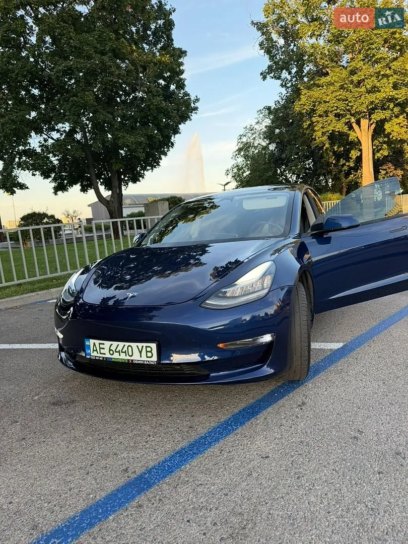 Tesla Model 3, 2020