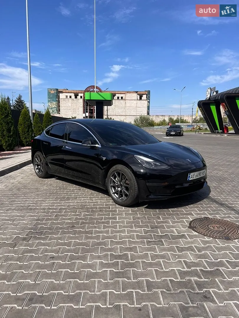 Tesla Model 3, 2019