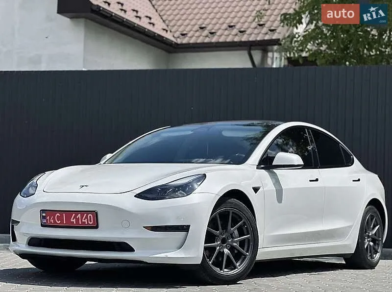 Tesla Model 3, 2023