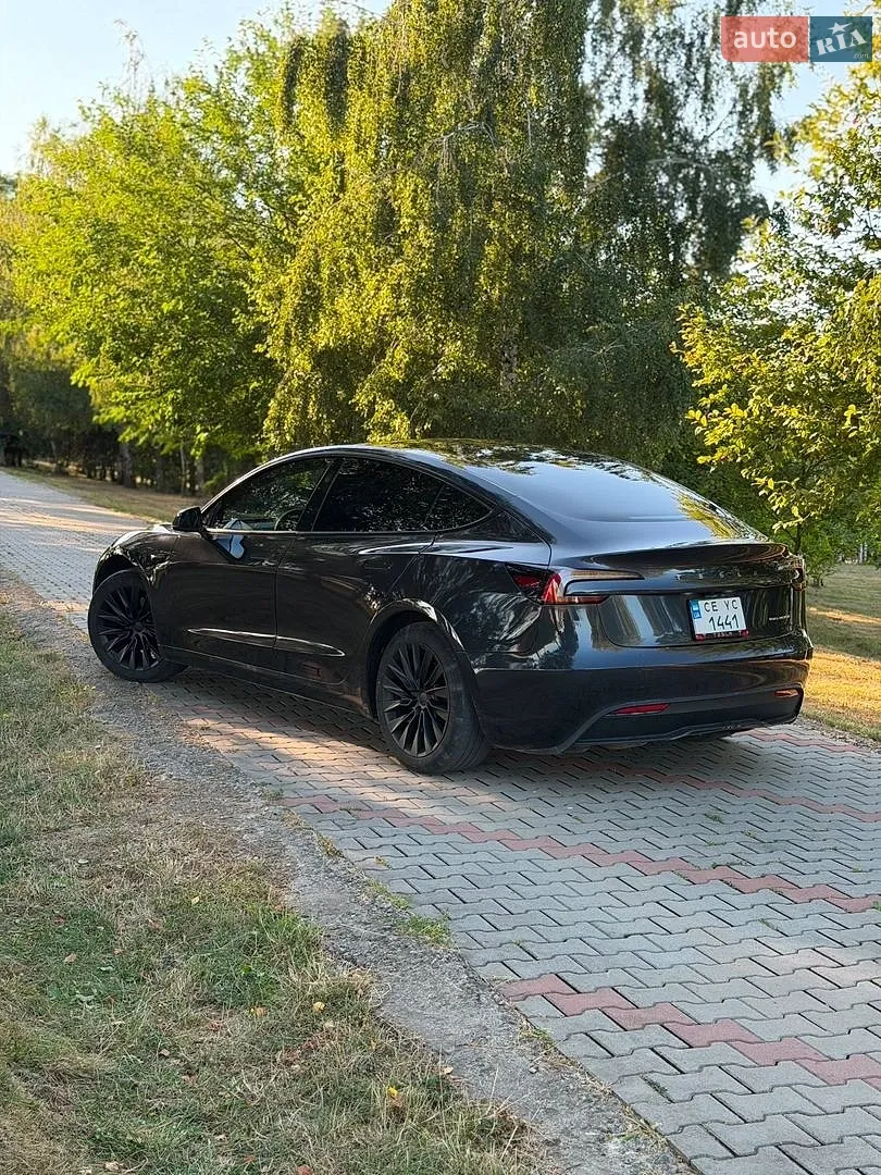 Tesla Model 3, 2024