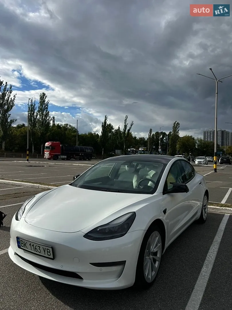 Tesla Model 3, 2021