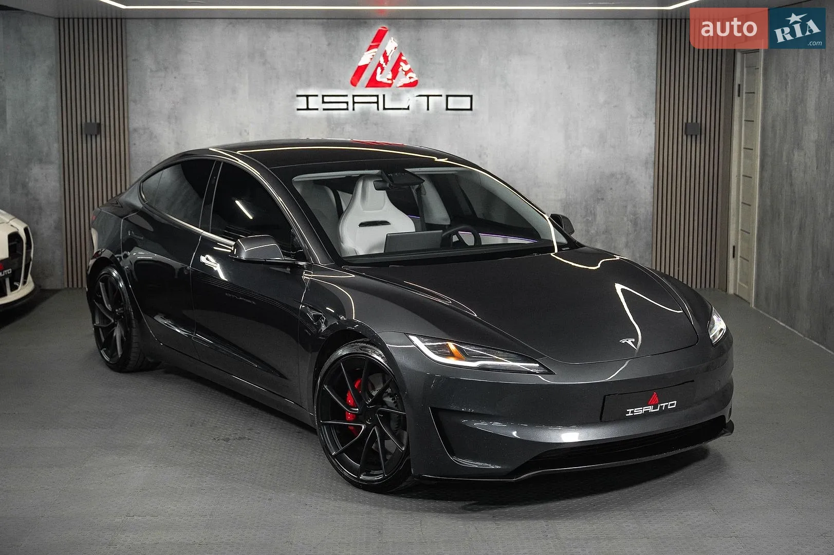 Tesla Model 3, 2025