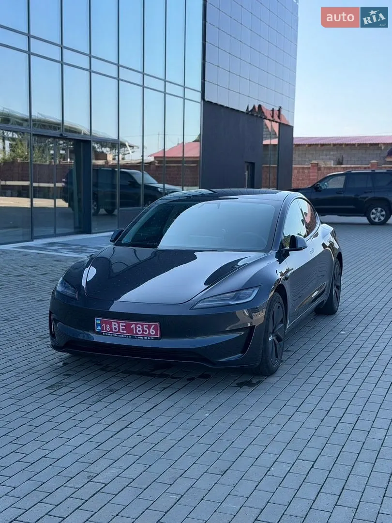 Tesla Model 3, 2024