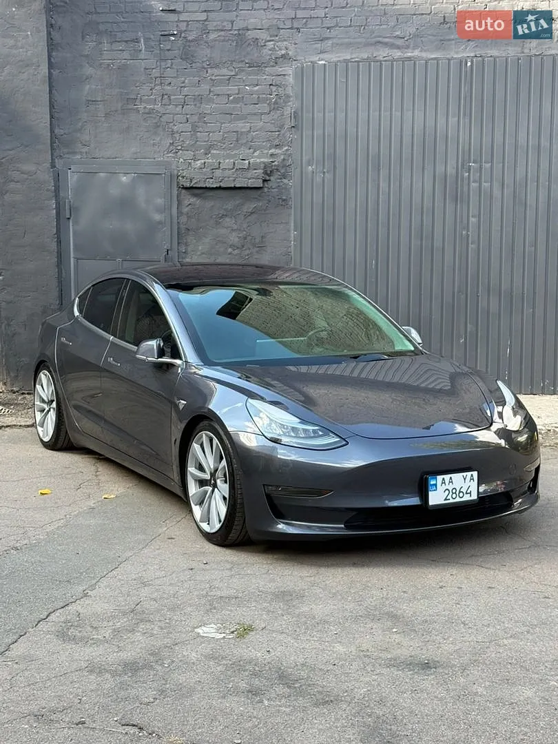 Tesla Model 3, 2018