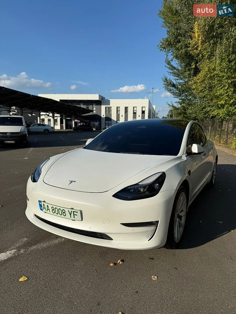 Tesla Model 3, 2022