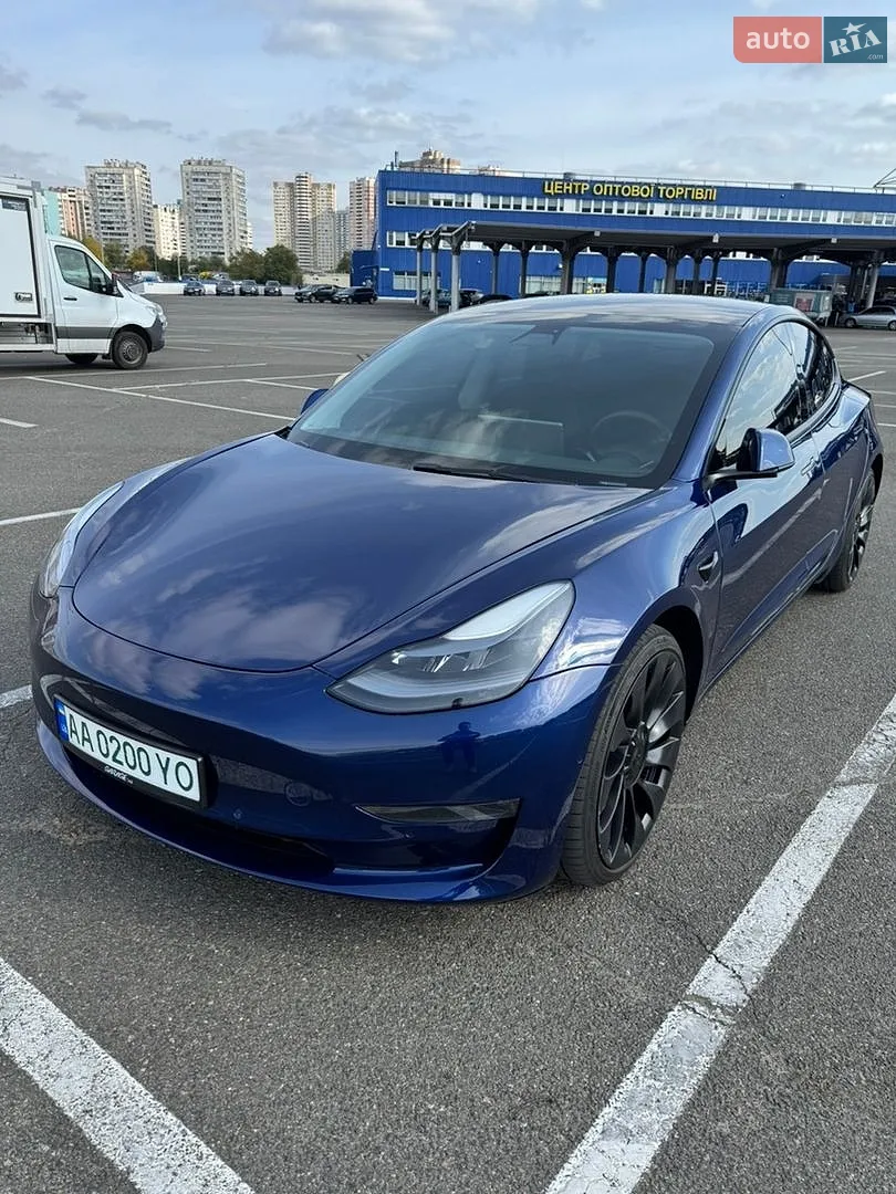 Tesla Model 3, 2022