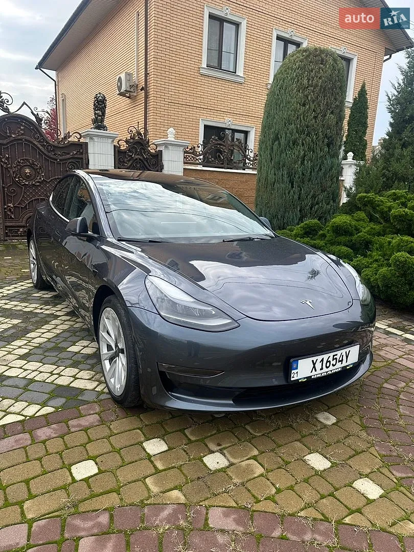 Tesla Model 3 2022 — 1