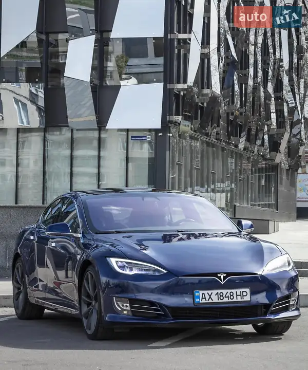 Tesla Model S, 2018