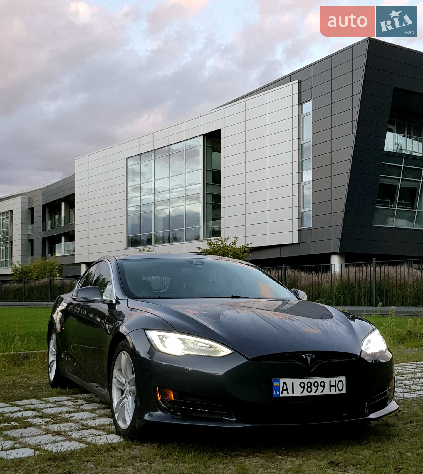 Tesla Model S, 2015