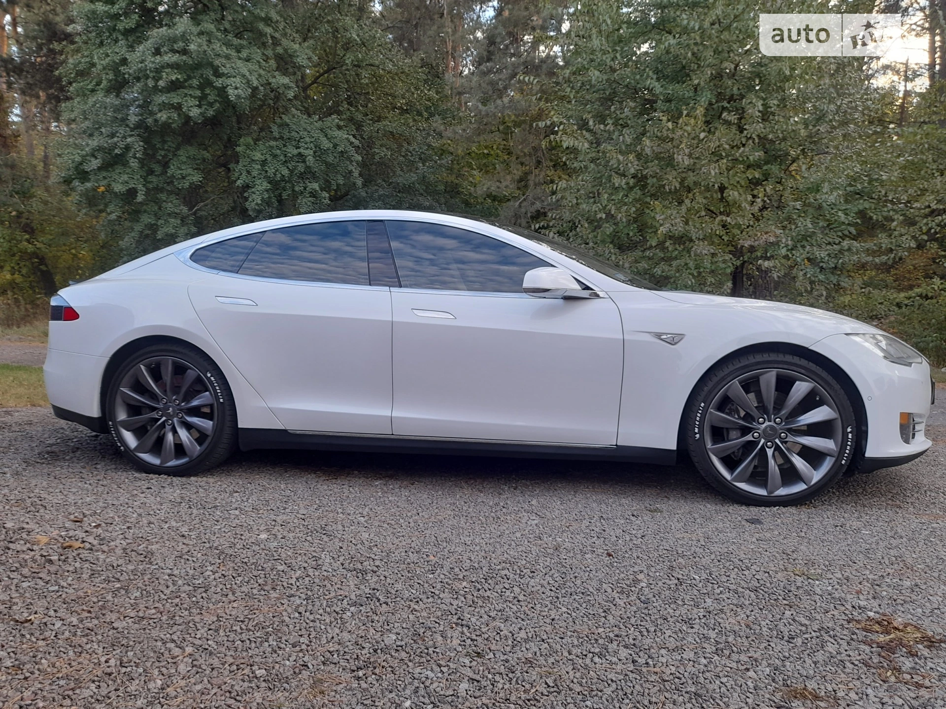 Tesla Model S, 2013