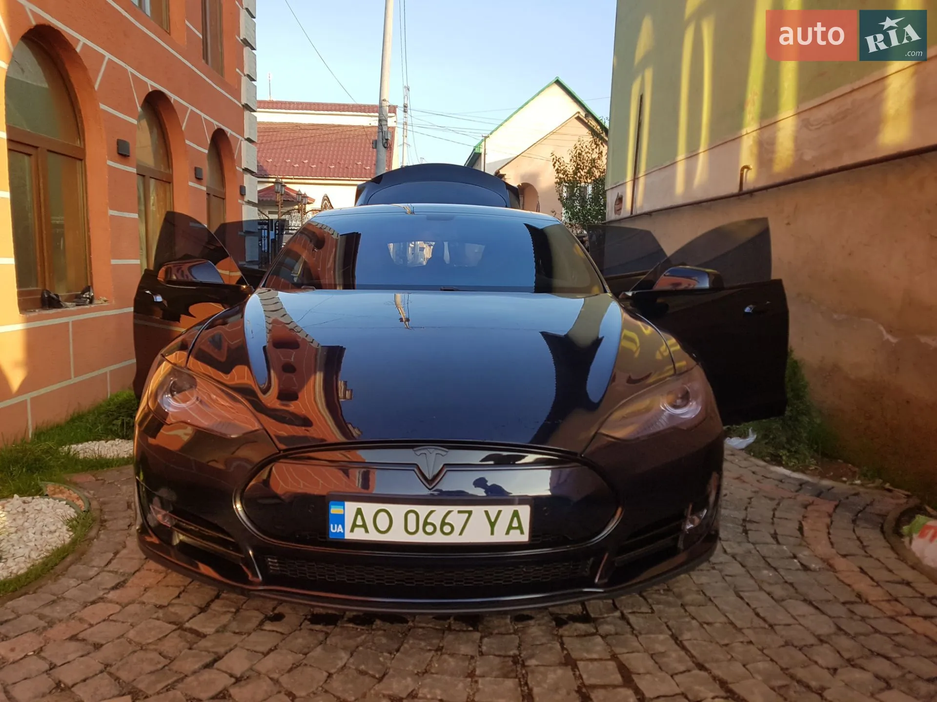 Tesla Model S, 2014