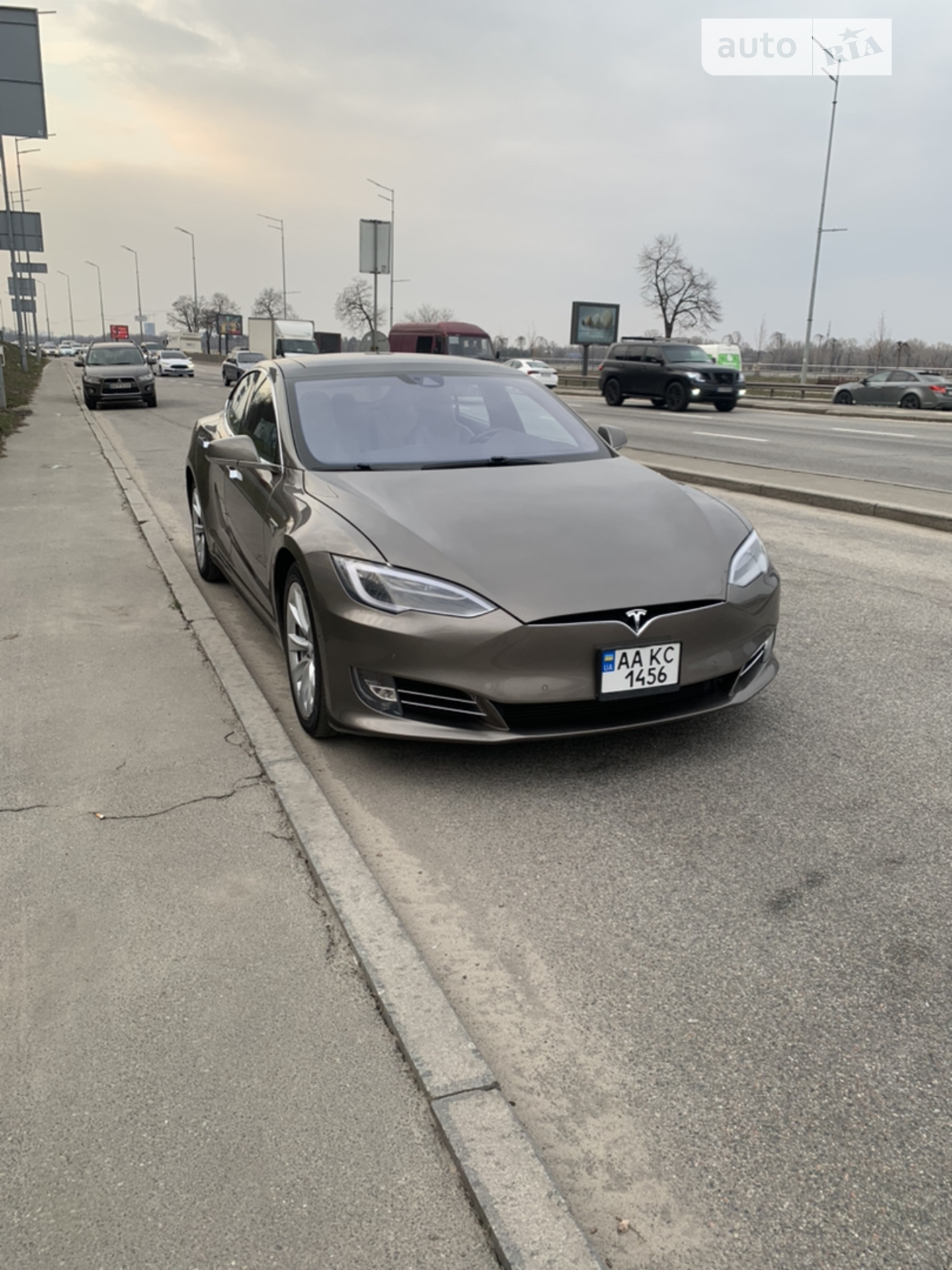 Tesla Model S, 2016