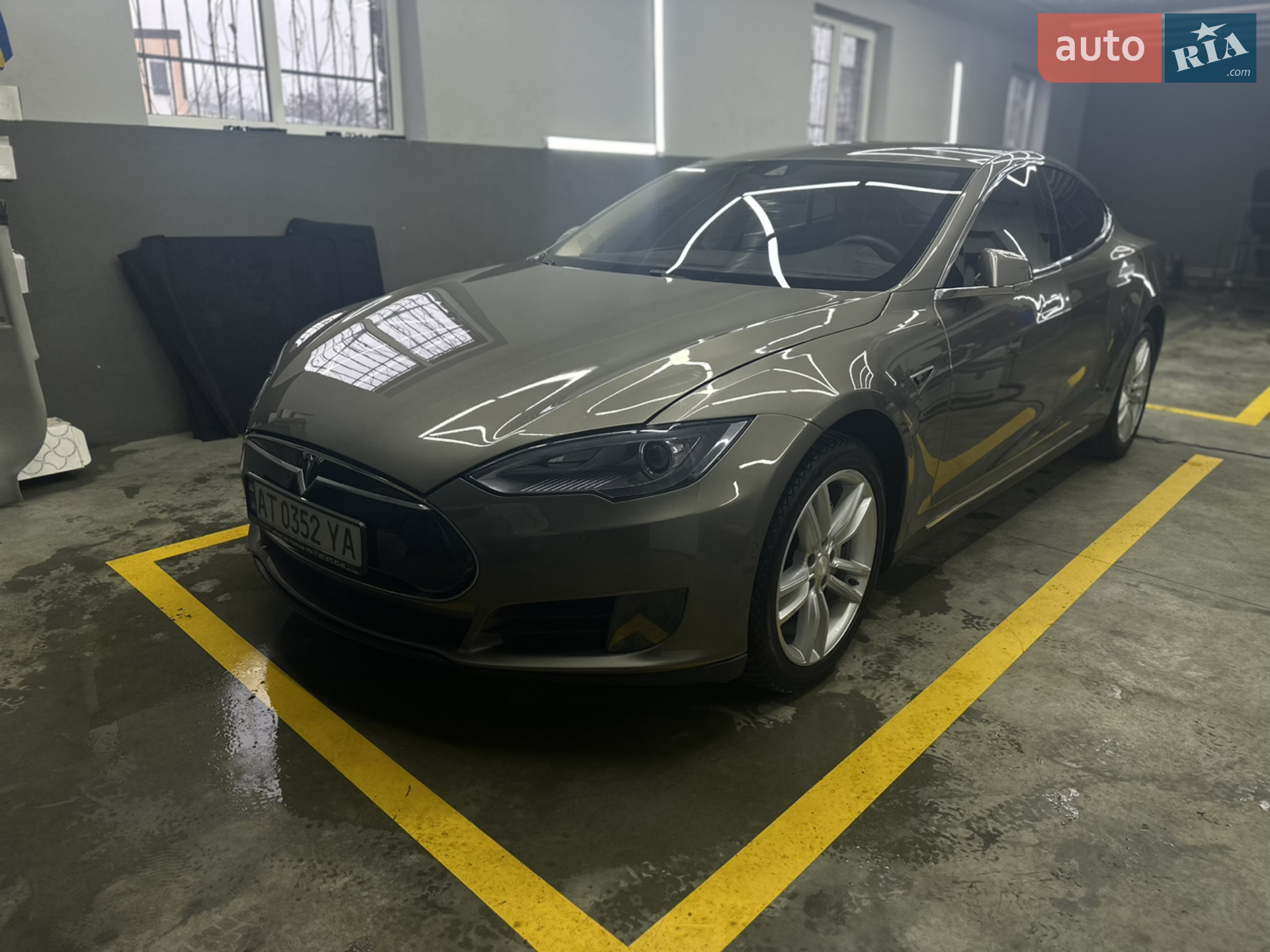 Tesla Model S, 2015