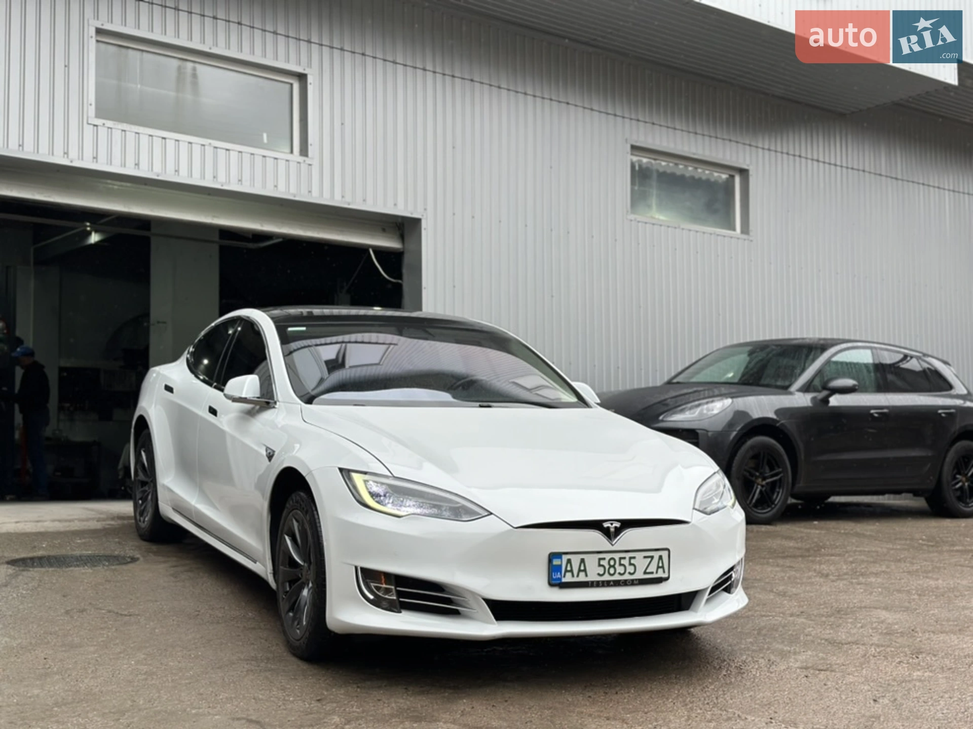 Tesla Model S, 2018