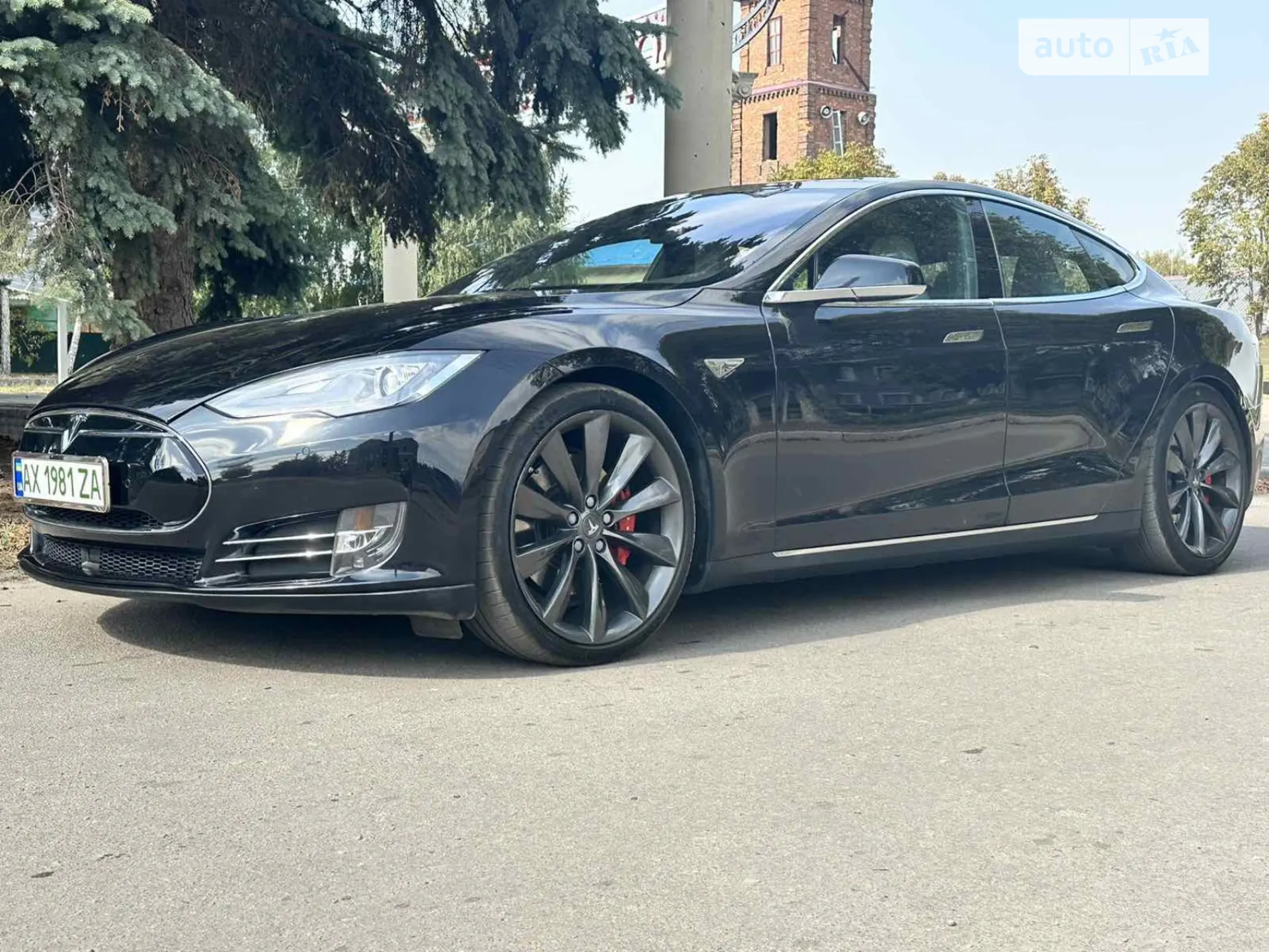 Tesla Model S, 2016