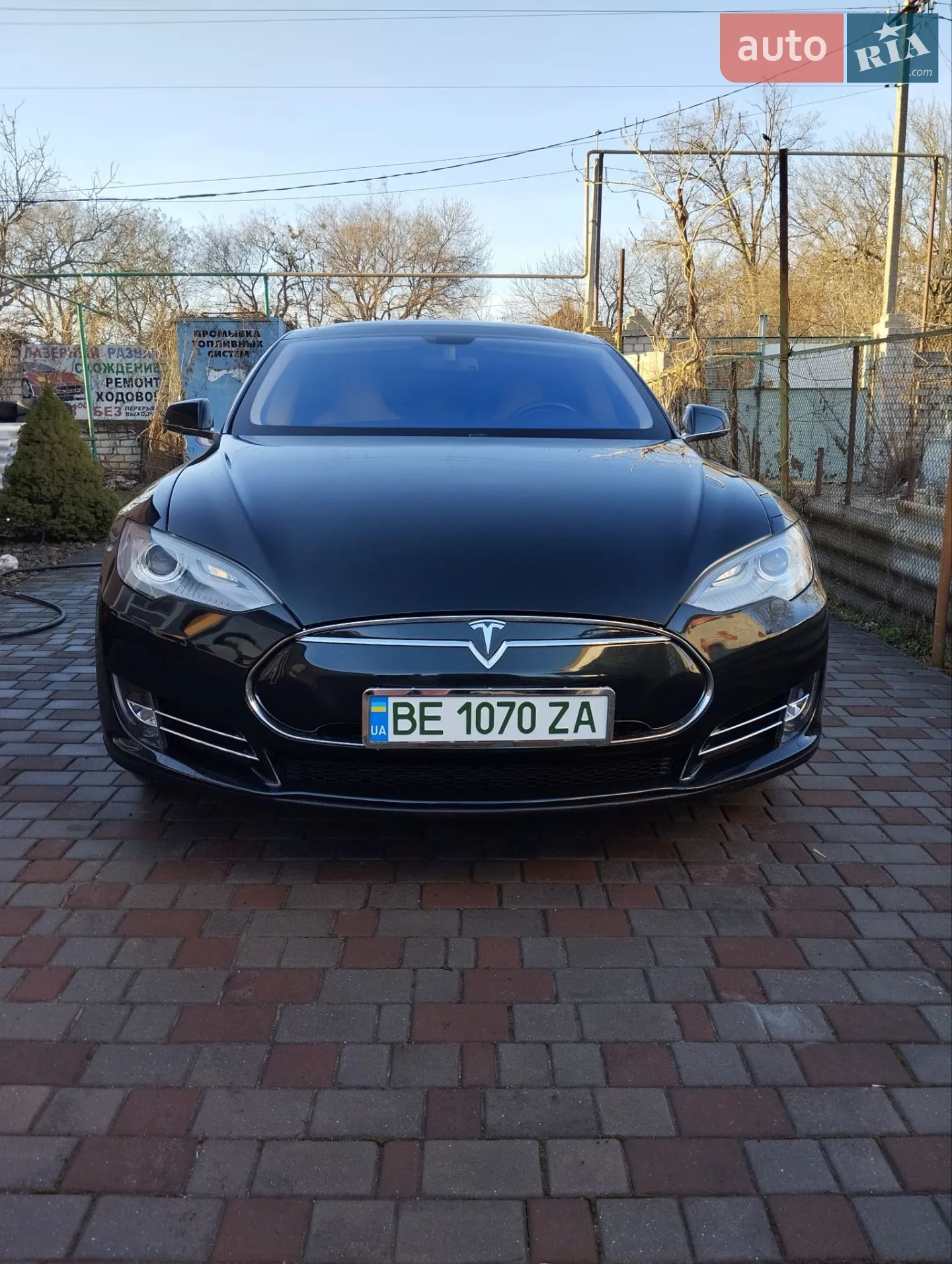 Tesla Model S, 2012