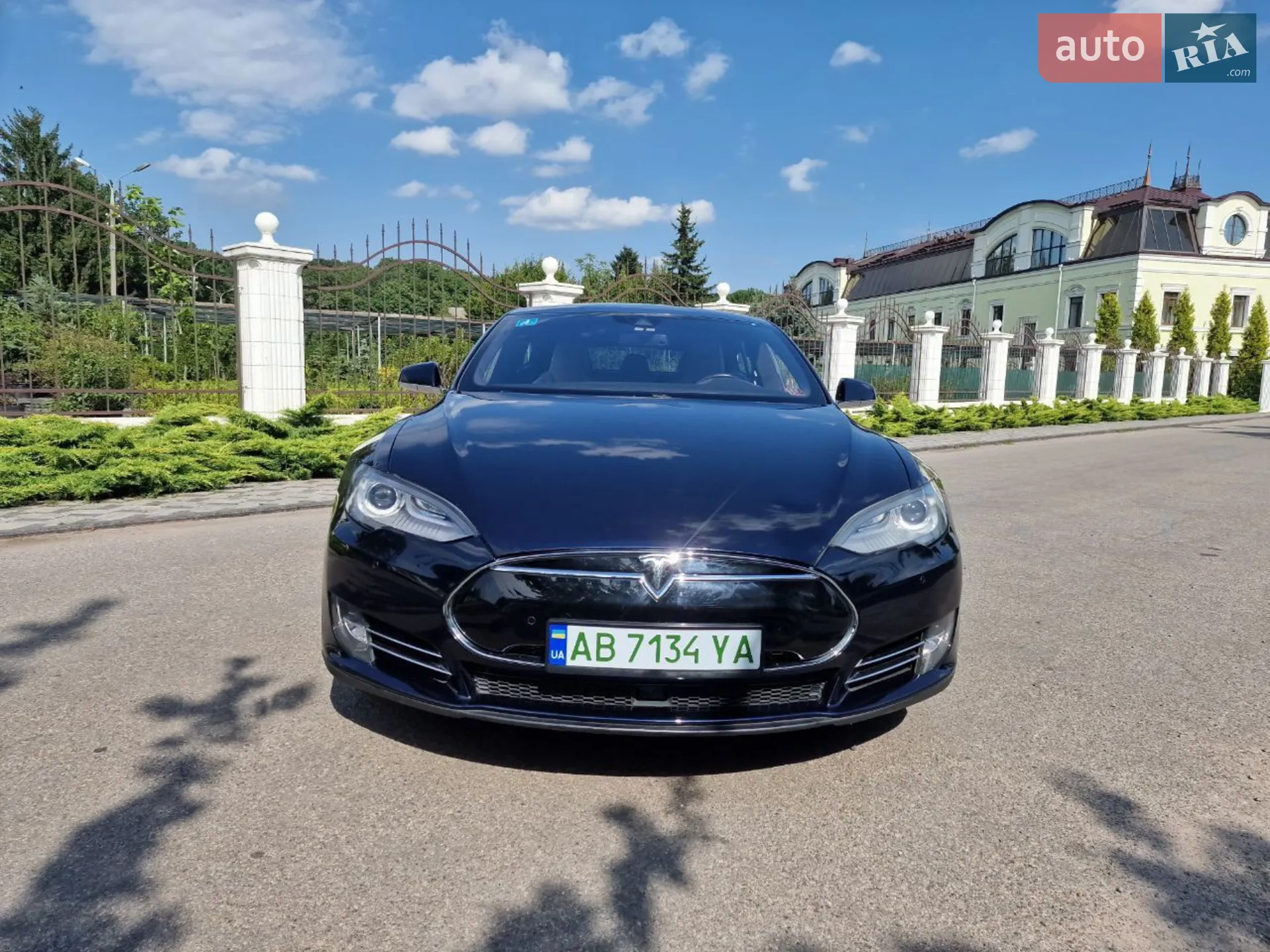 Tesla Model S, 2015