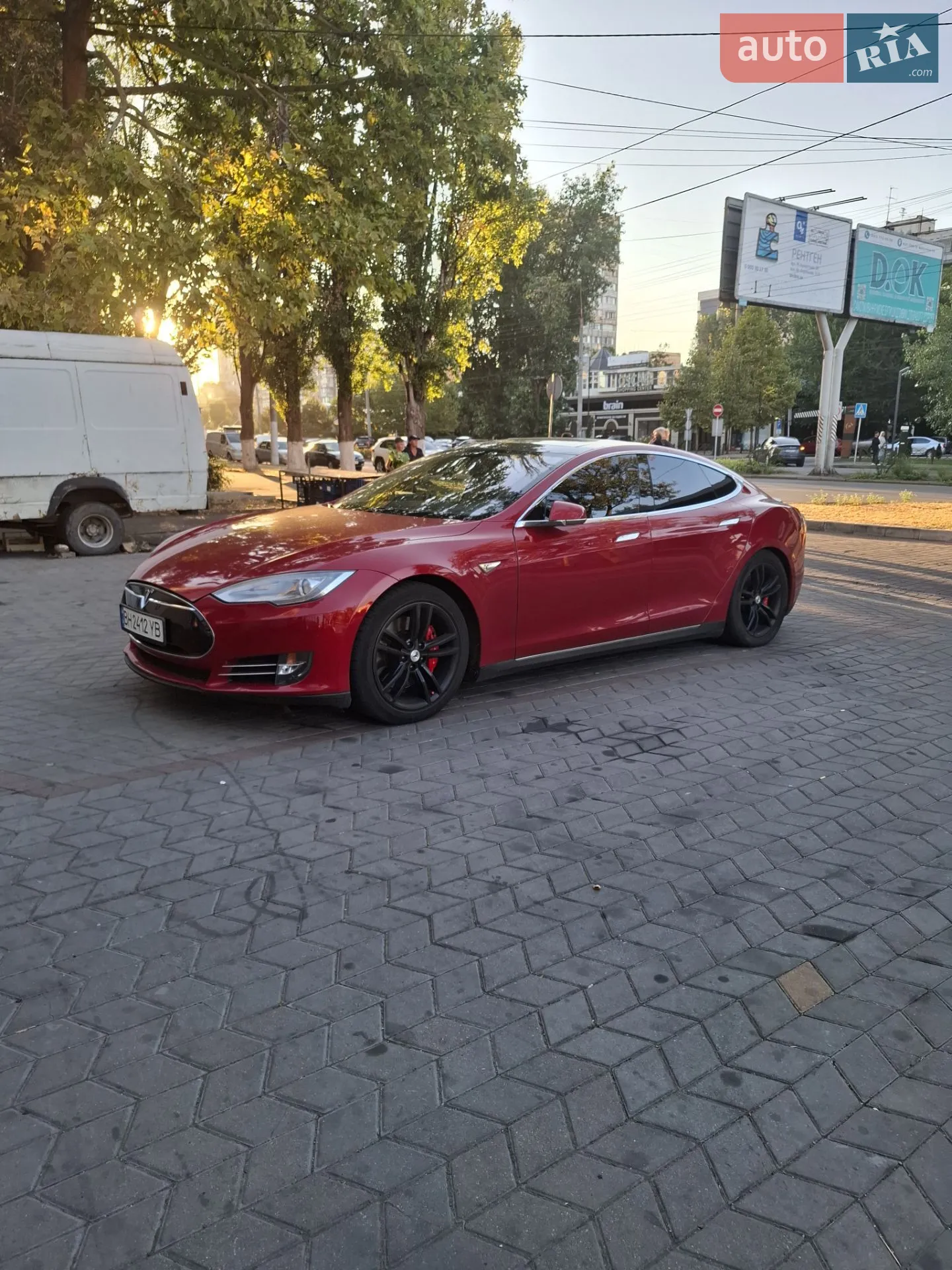 Tesla Model S, 2014