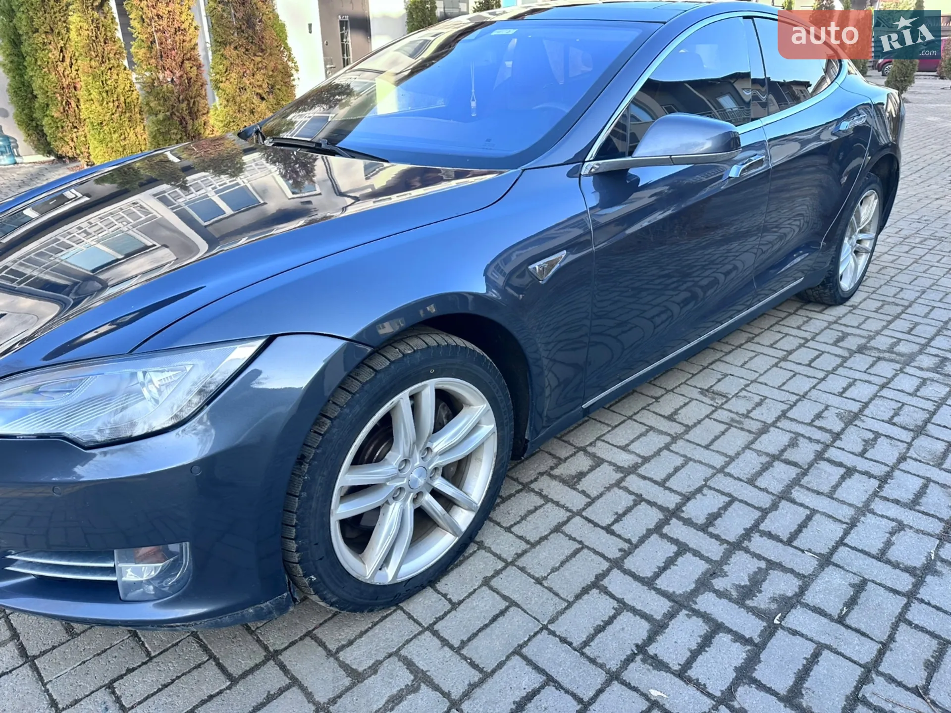 Tesla Model S, 2014