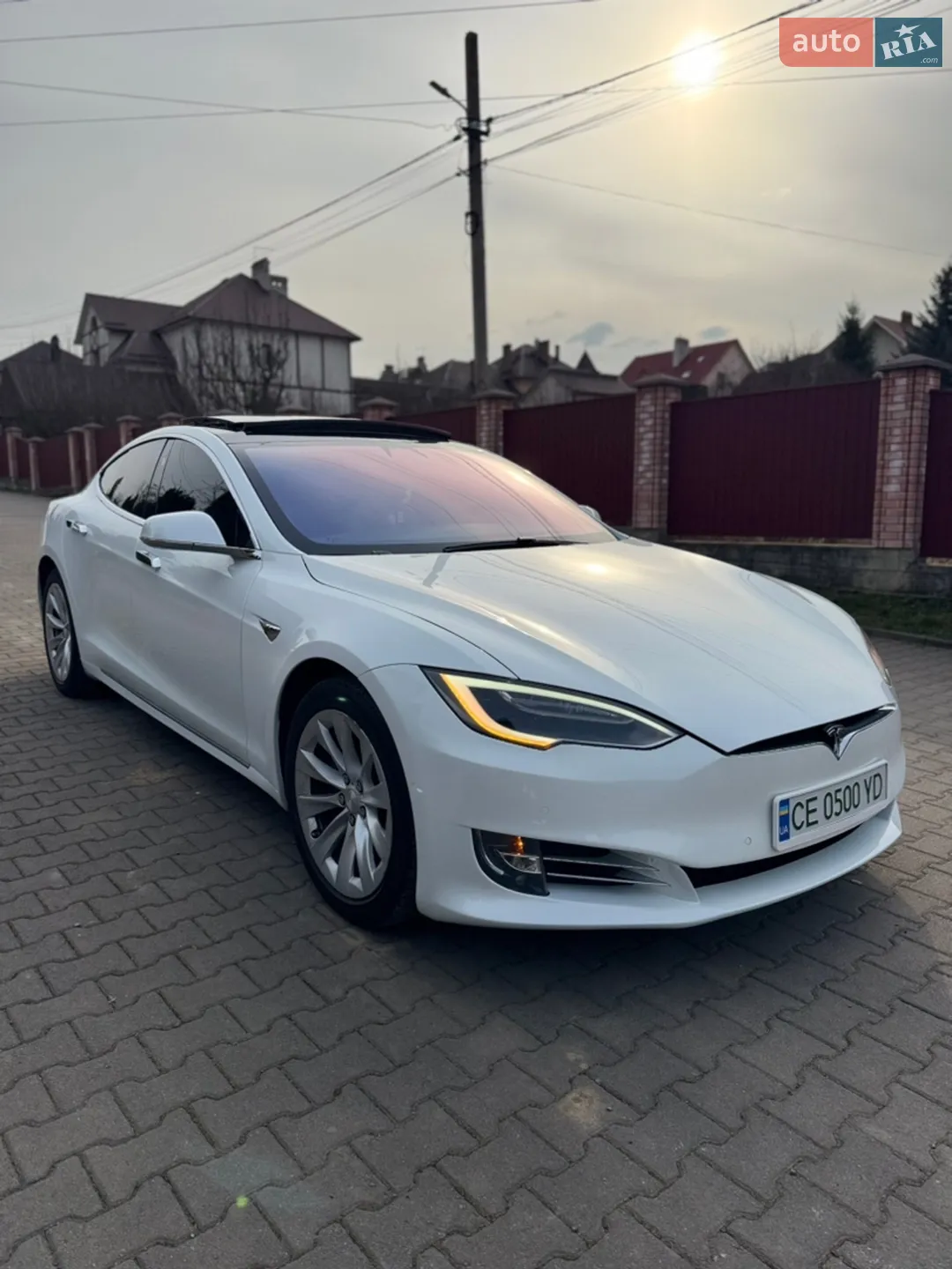 Tesla Model S, 2018