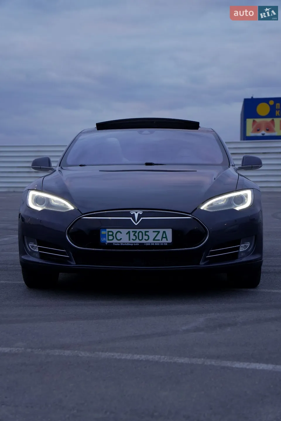 Tesla Model S, 2015