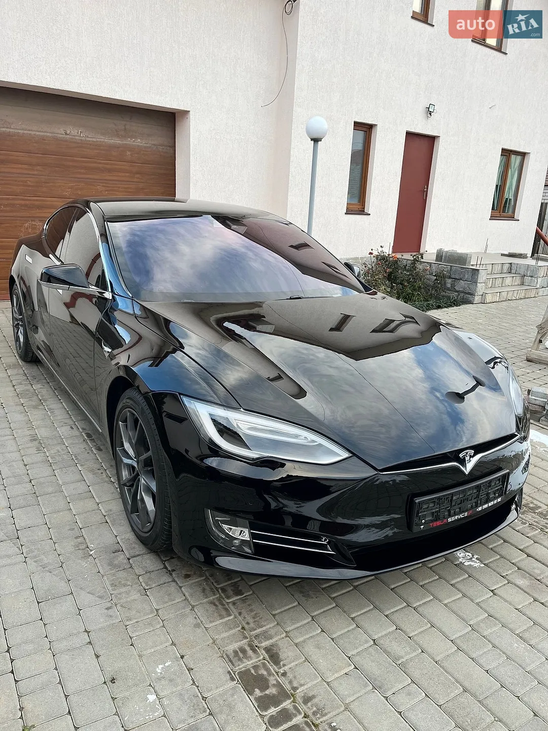 Tesla Model S, 2017