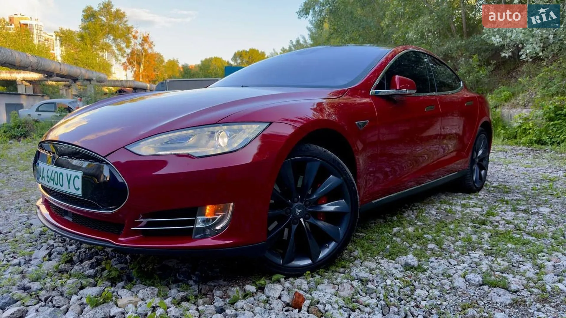 Tesla Model S, 2015