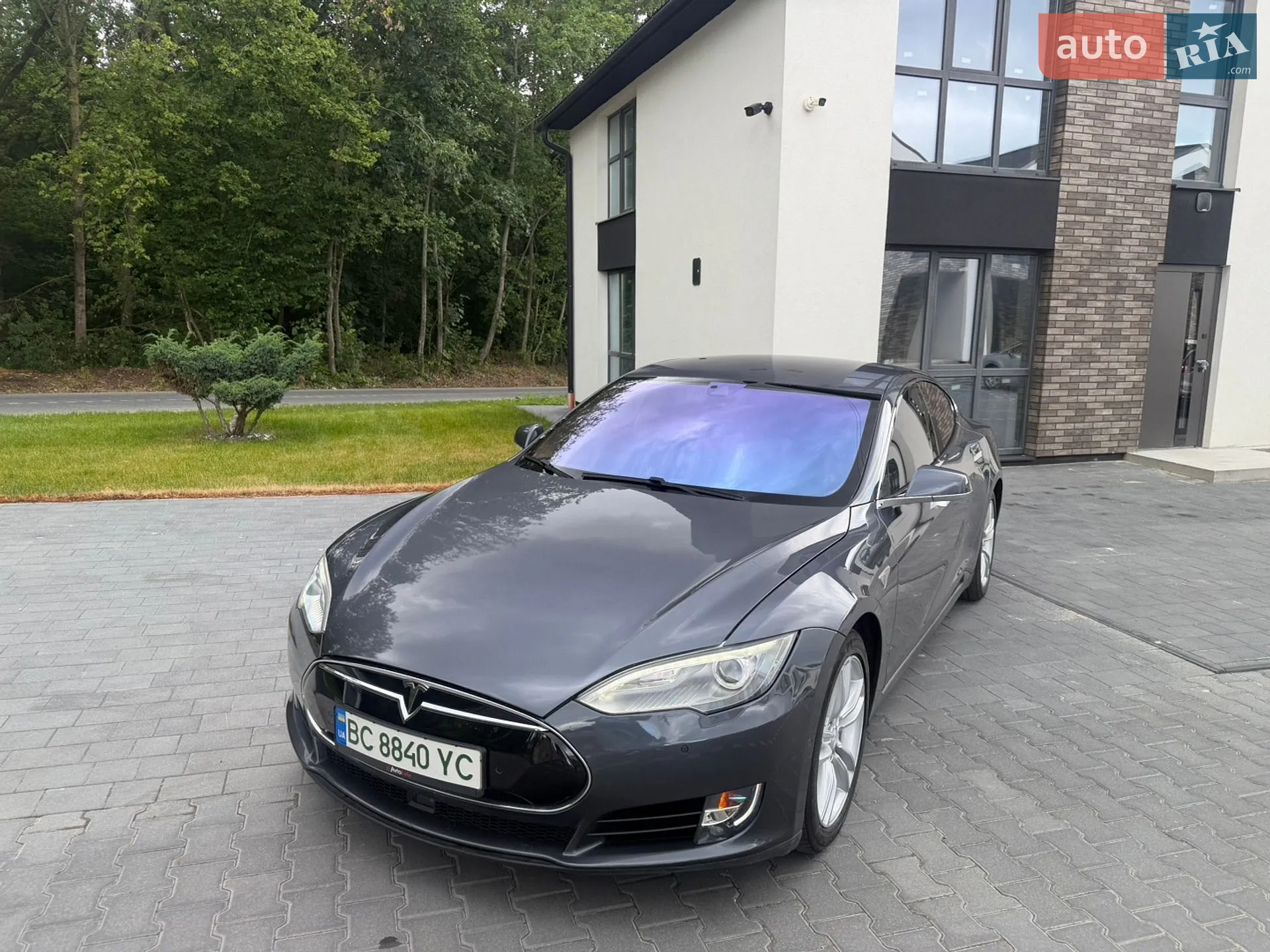 Tesla Model S, 2015