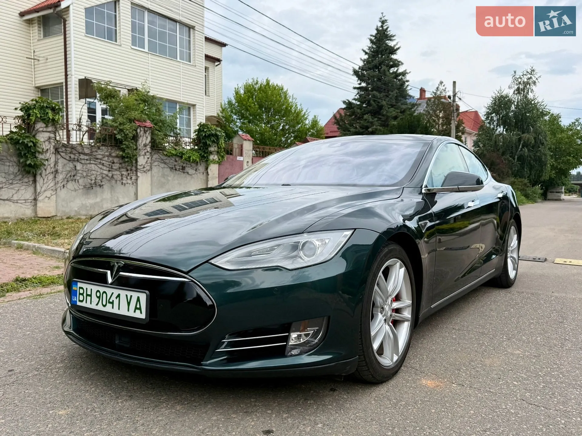 Tesla Model S, 2014