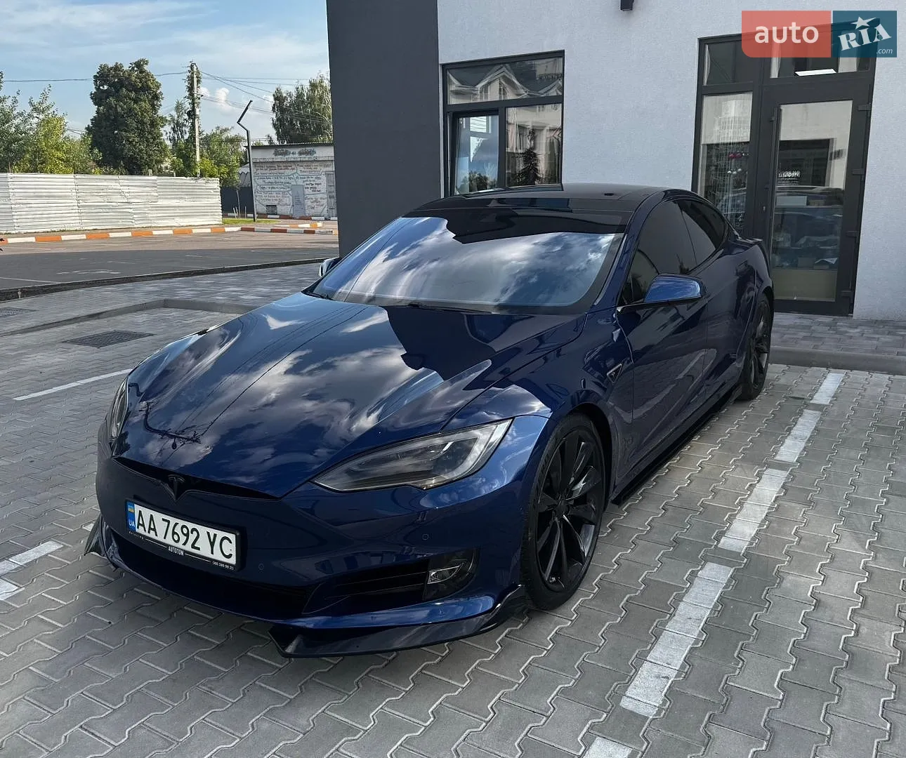 Tesla Model S, 2016