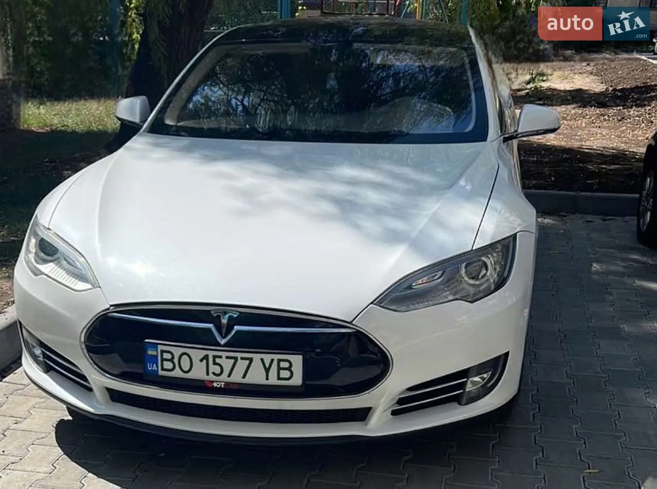 Tesla Model S, 2013