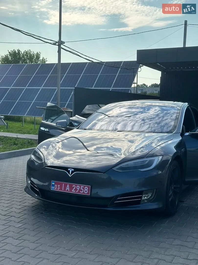 Tesla Model S, 2016