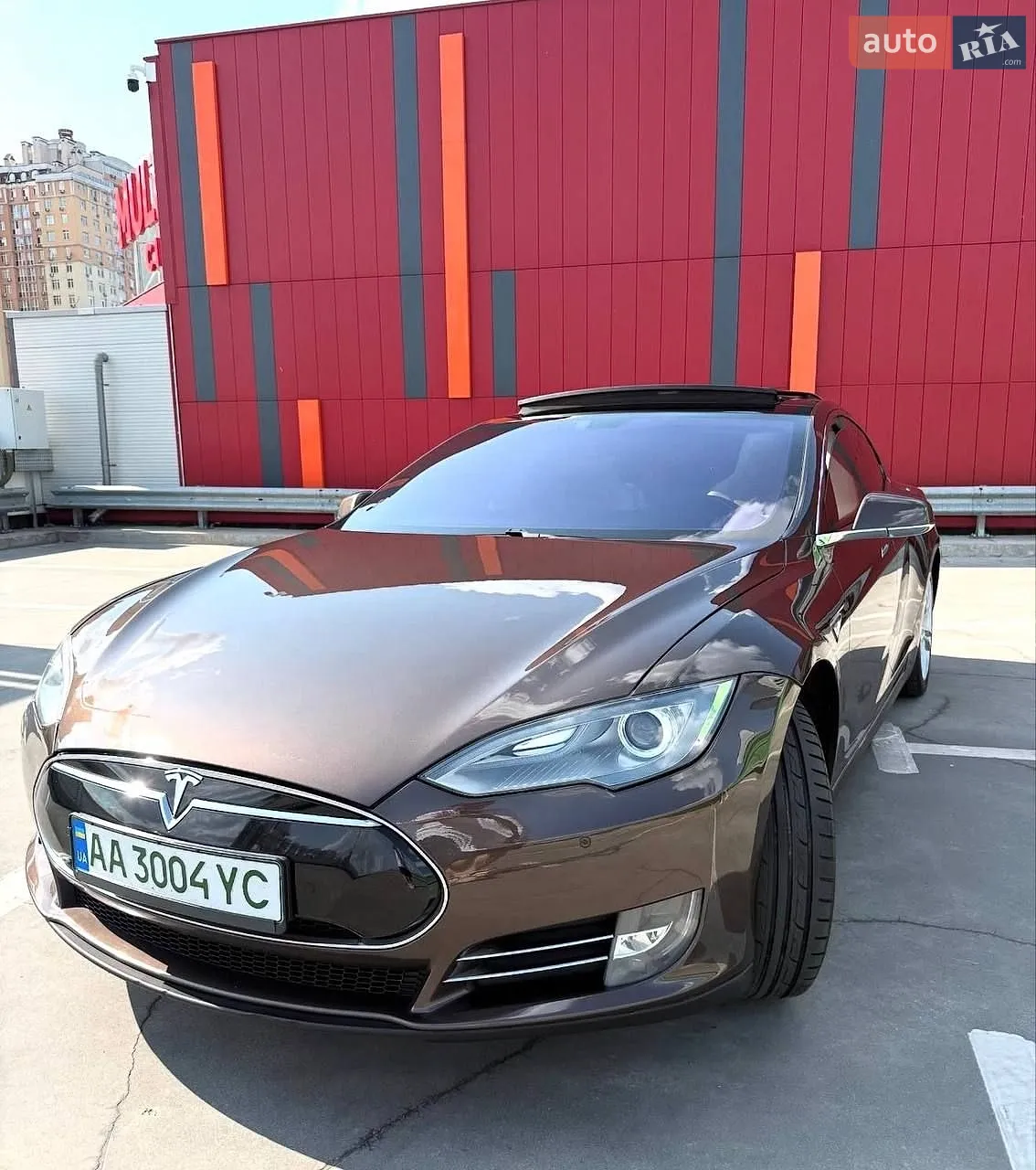 Tesla Model S, 2014
