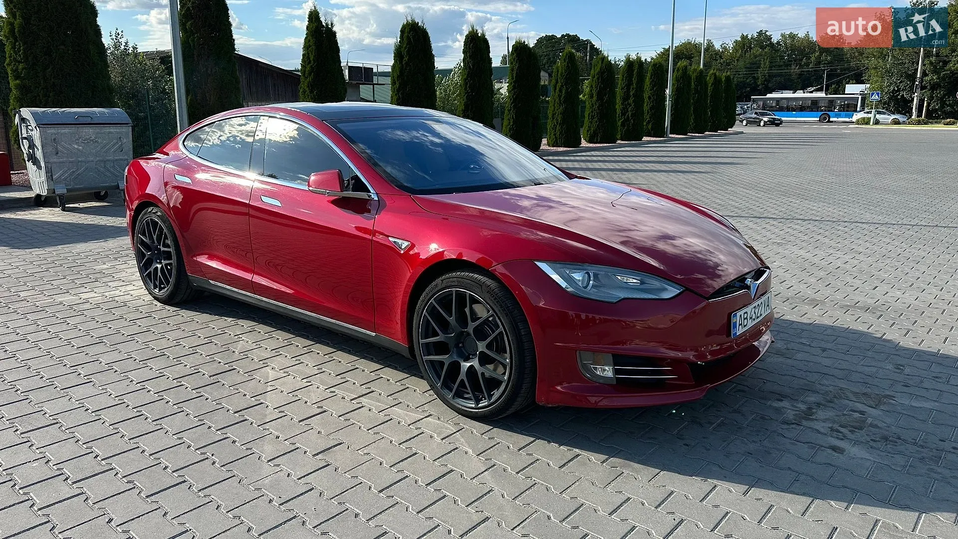Tesla Model S, 2014