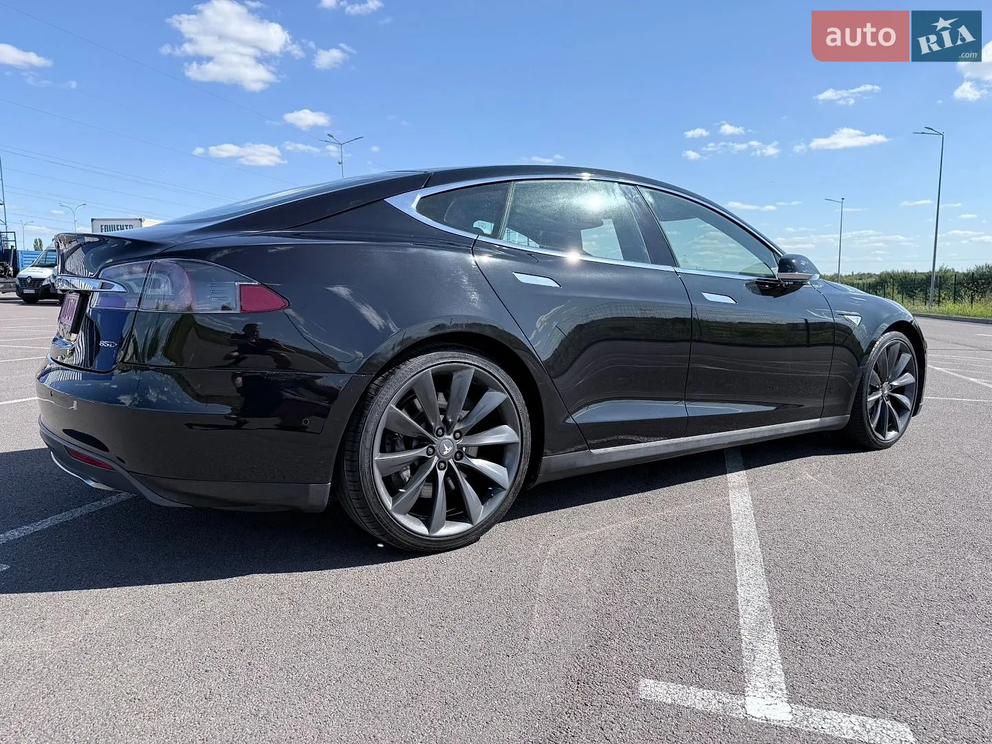 Tesla Model S, 2015