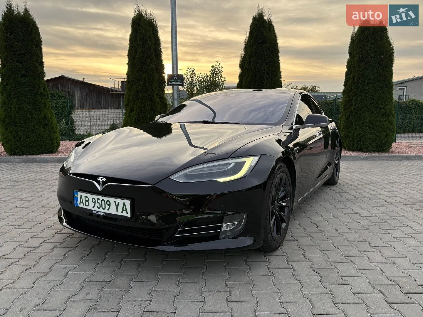 Tesla Model S, 2016