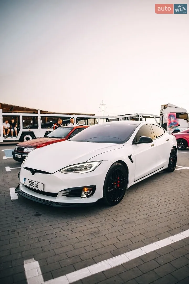 Tesla Model S, 2019