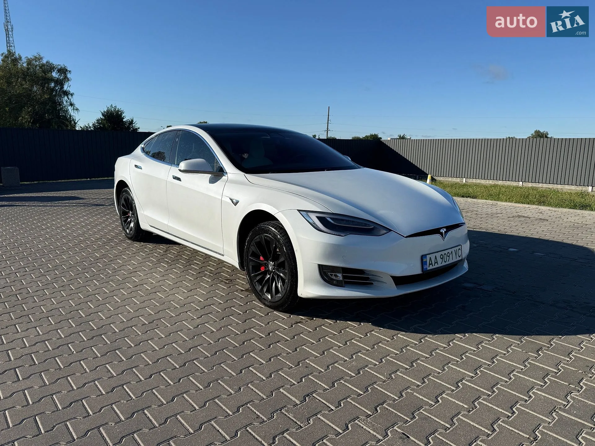 Tesla Model S, 2019