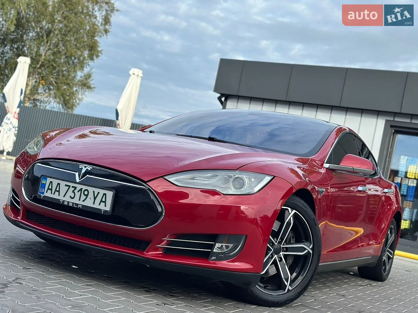 Tesla Model S, 2013