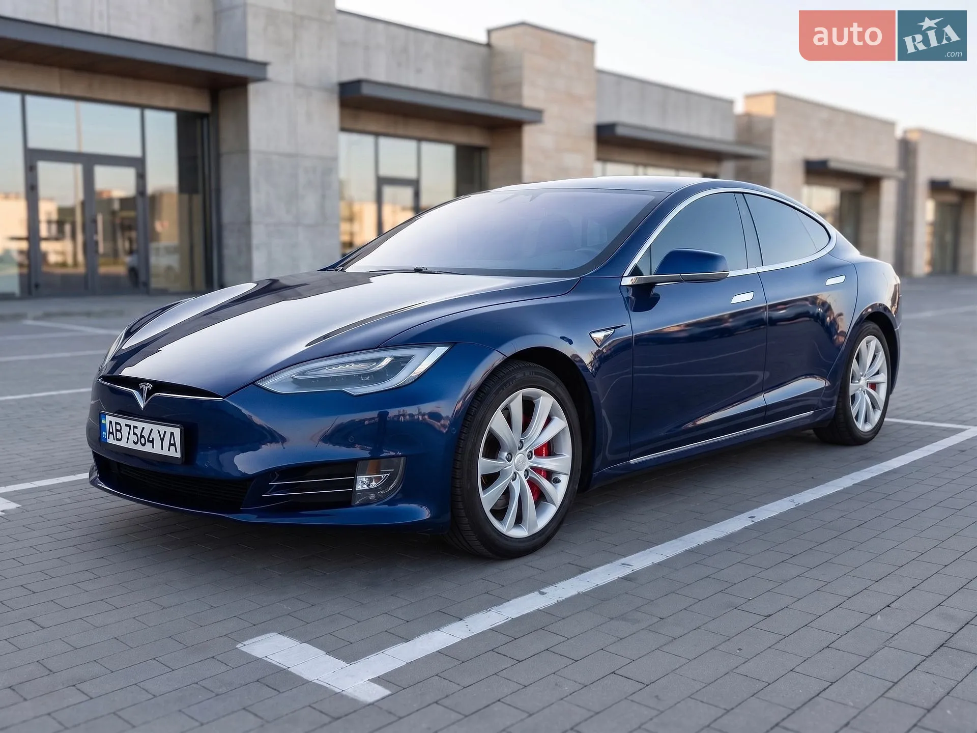 Tesla Model S, 2018