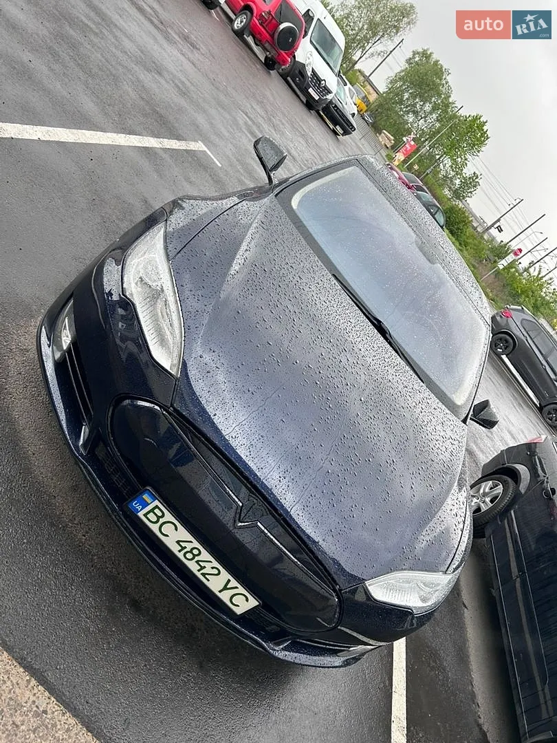 Tesla Model S, 2014