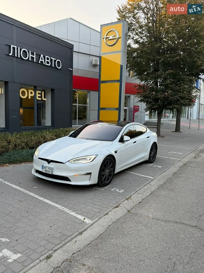 Tesla Model S, 2021
