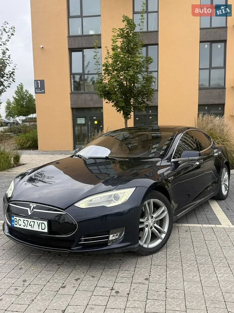 Tesla Model S, 2013