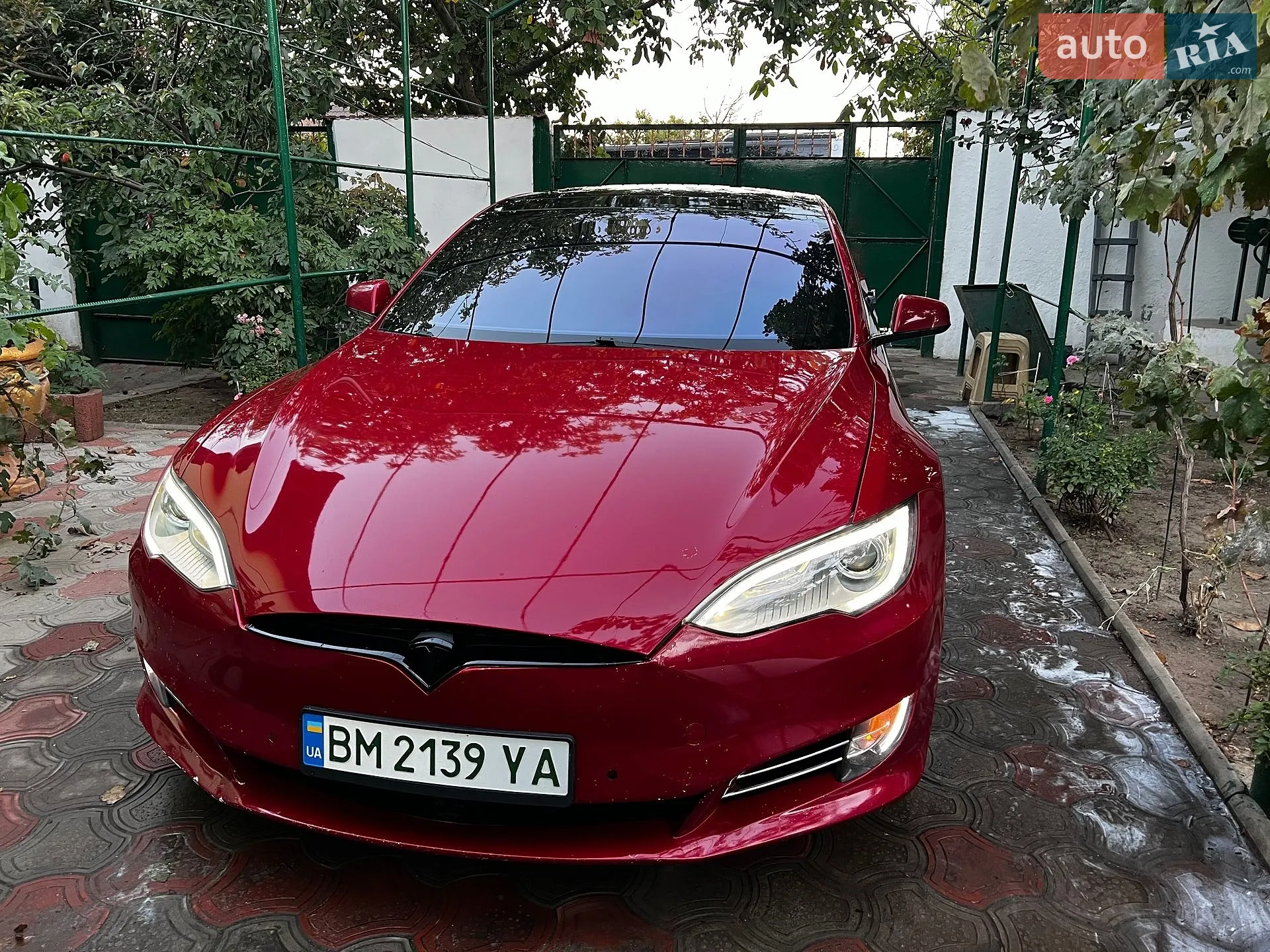 Tesla Model S, 2016