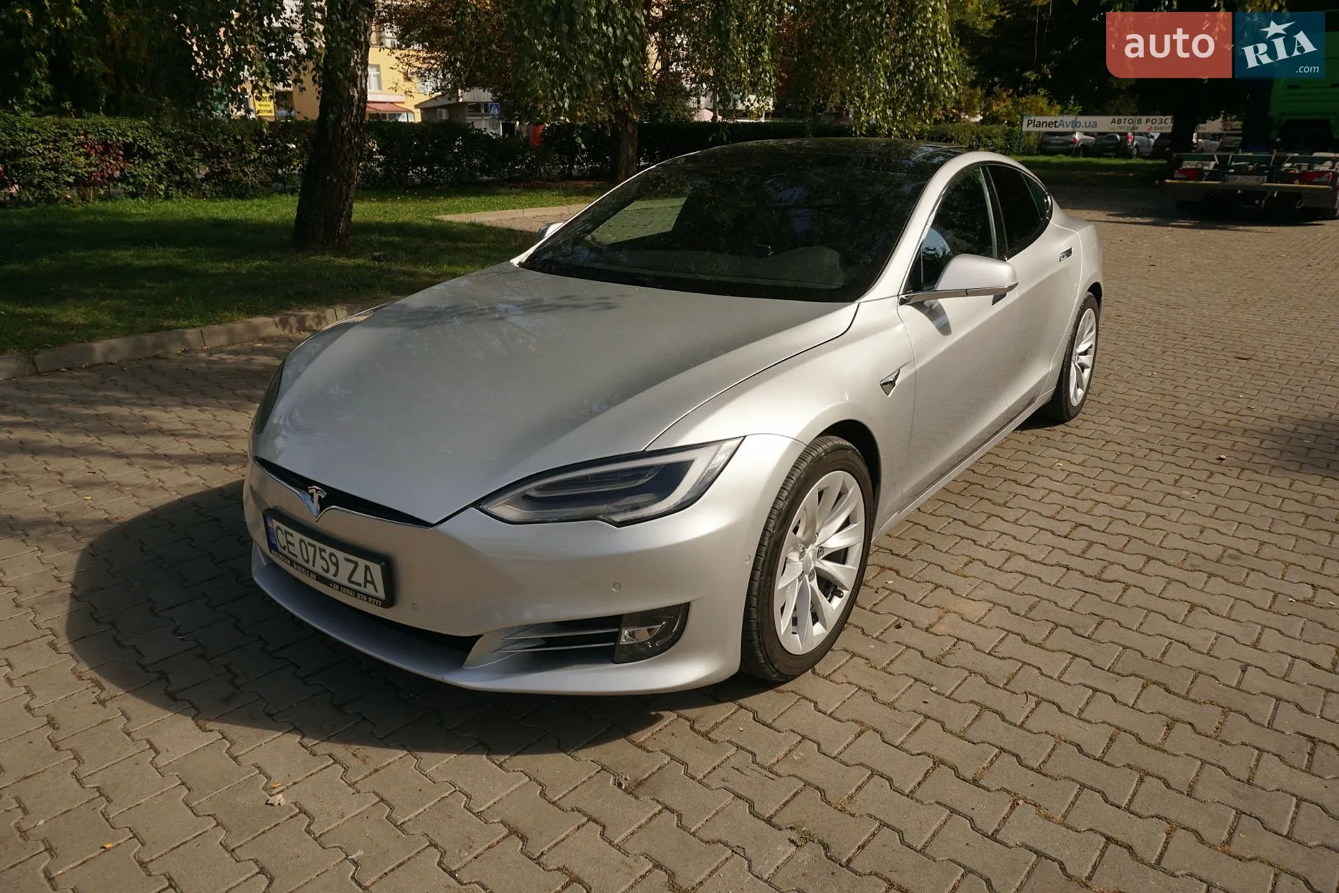 Tesla Model S, 2018