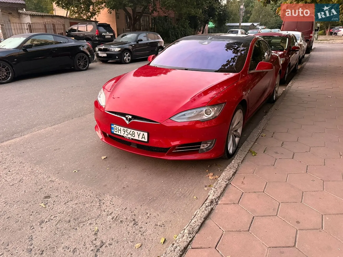 Tesla Model S, 2015