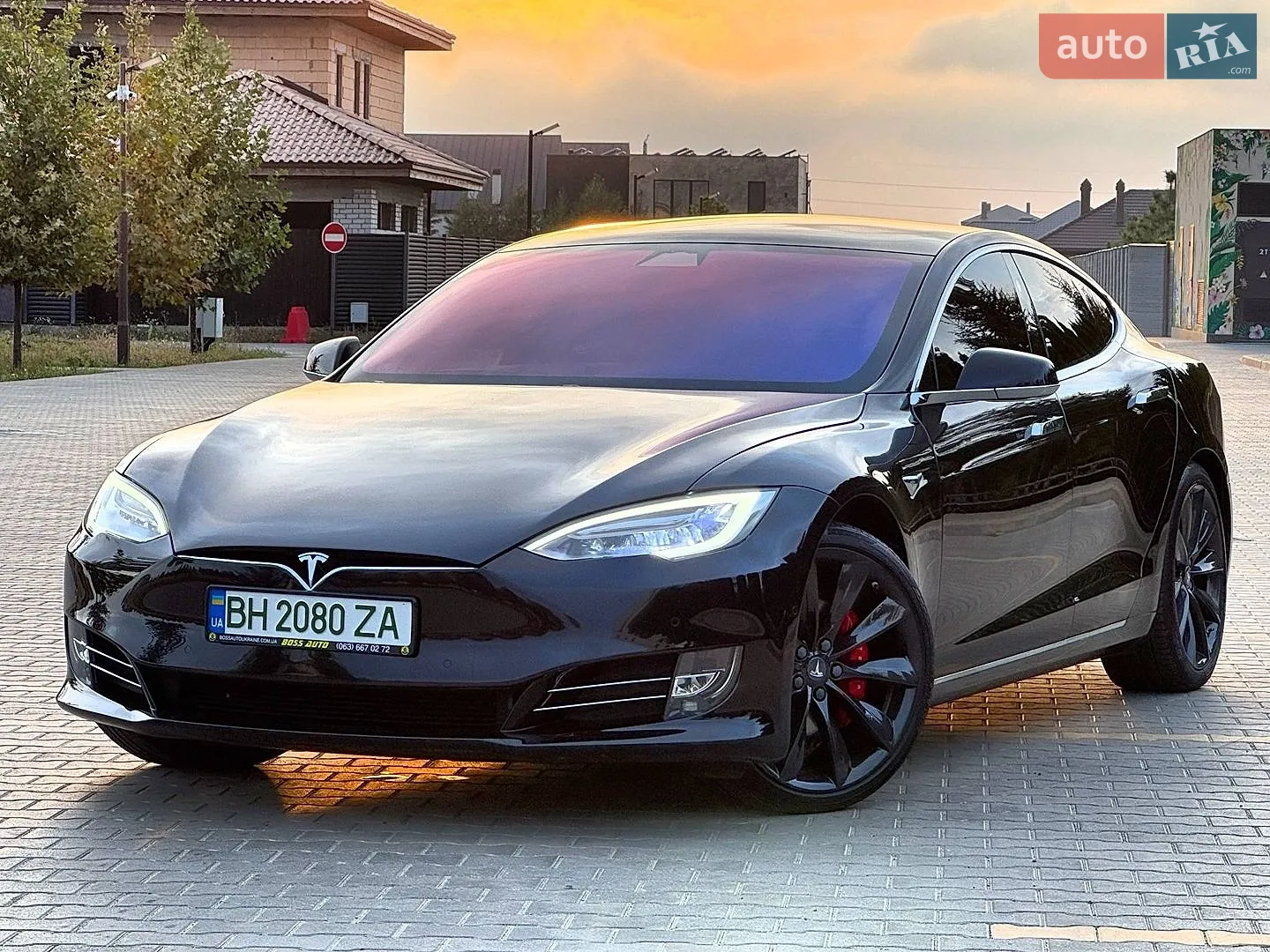 Tesla Model S, 2016