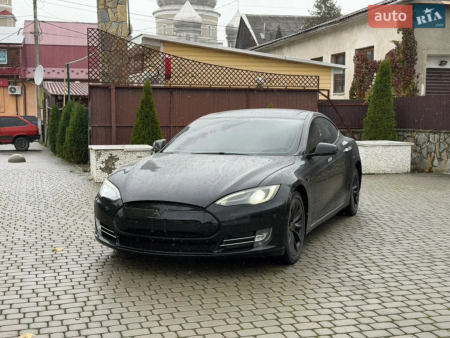 Tesla Model S, 2014