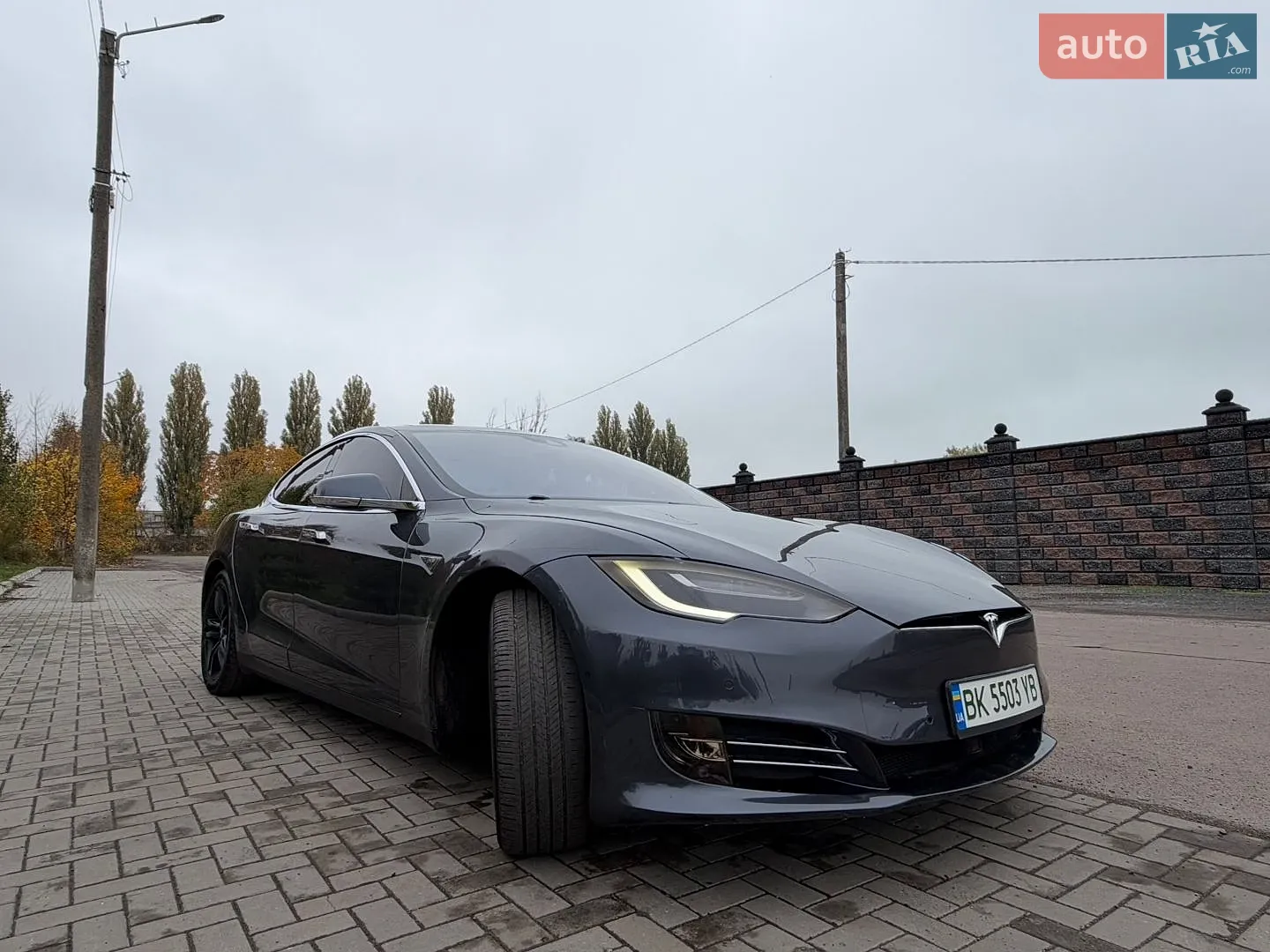 Tesla Model S, 2016