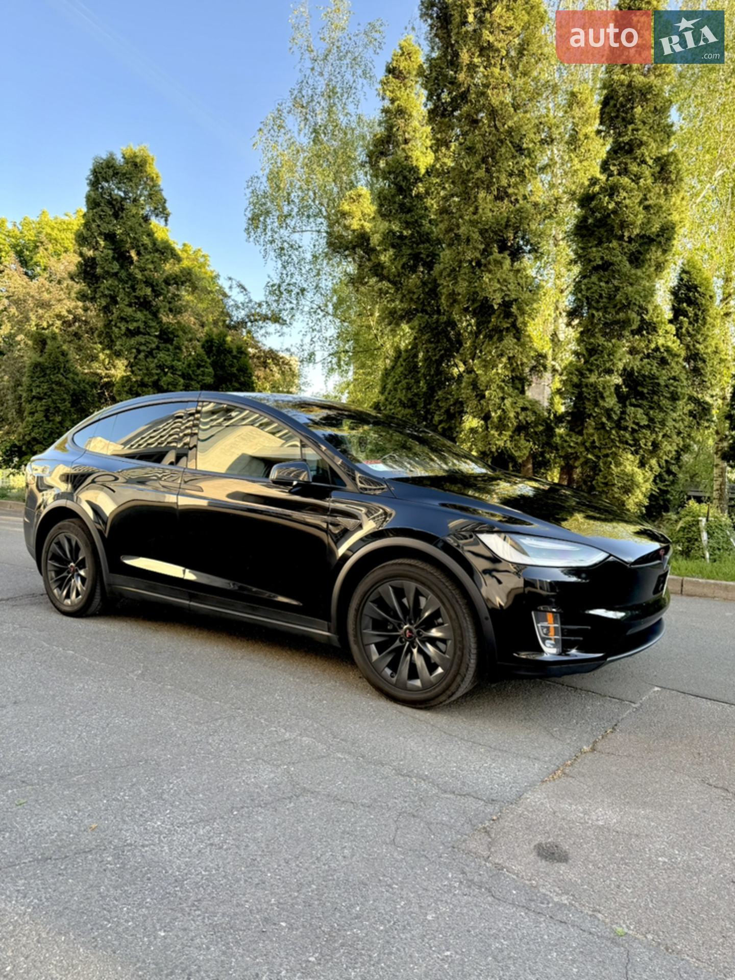 Tesla Model X, 2016